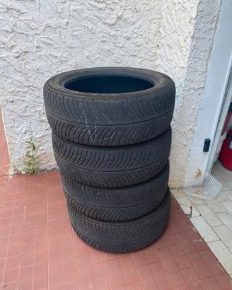 Michelin Pilot Alpin5 215/50 R18