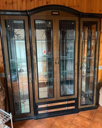 Credenza in vetro e radica di noce