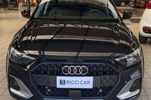 AUDI A1 citycarver 30 TFSI Identity Contrast