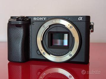 Sony a6400 solo corpo + 3 batterie - 5000 scatti