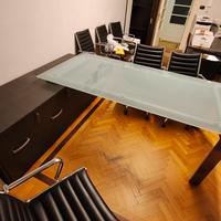 Scrivanie e armadi per ufficio