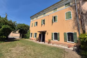 Cascina con ampi spazi verdi: Una Dimora del 1580
