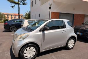 Toyota IQ benzina automatica