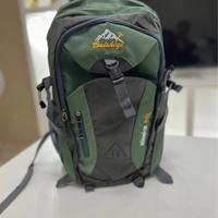 Zaino da Trekking 40L– Resistente e Idrorepellente