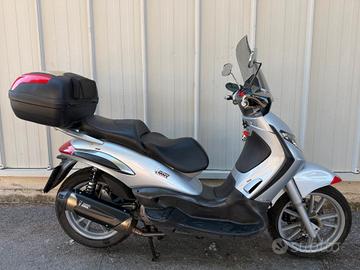 Piaggio Beverly 250