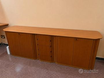 Soggiorno completo in legno
