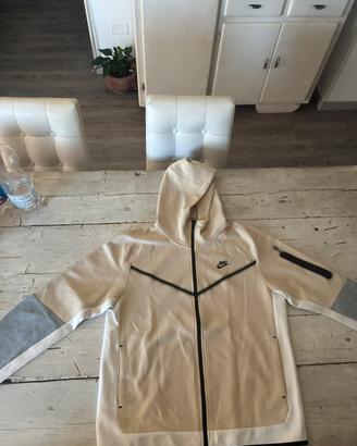 felpa nike tech