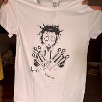 T-shirt firmata da Tim Burton con grafica original