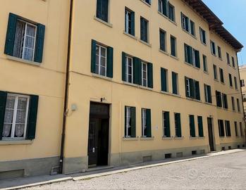 Ampio tricamere con cantina e posto auto