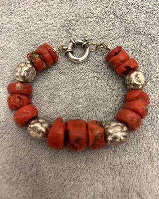 Bracciale con coralli