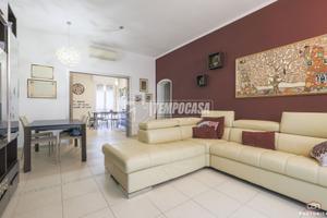AMPIO QUADRILOCALE RISTRUTTURATO CON TERRAZZO
