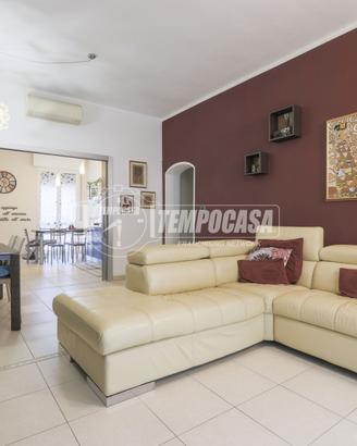 AMPIO QUADRILOCALE RISTRUTTURATO CON TERRAZZO