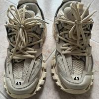 Balenciaga track