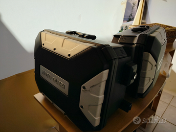 Moto Guzzi V85 tt Evocative