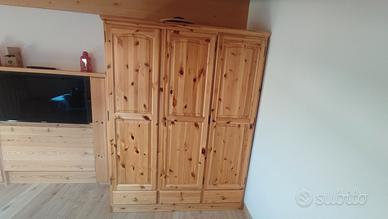 Mobile  3 ante in pino  140x180x60