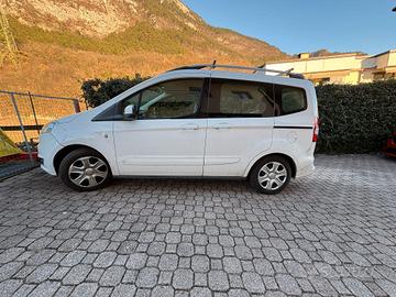 Ford tourneo courier