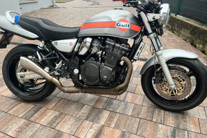 Suzuki gsx 750 inazuma