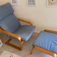Poltrona e poggiapiedi poang ikea legno chiaro