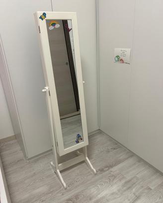 Specchio contenitore bianco