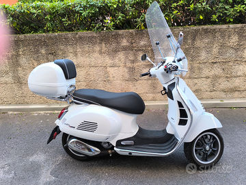 Vespa GTS 300 Super HPE 2024