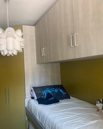 Arredo cameretta con cabina angolare