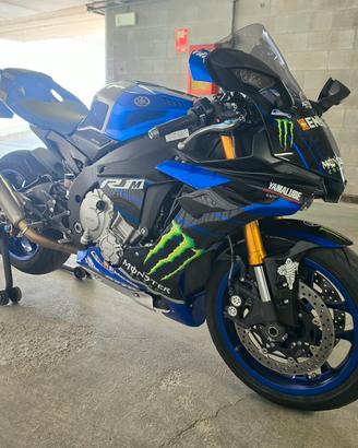 YAMAHA R1 - 2015 - 30000 KM
