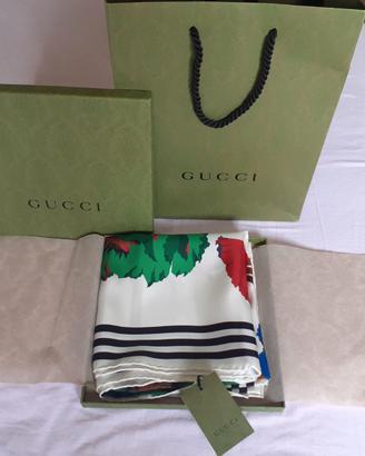 Foulard in seta Maxi con stampa floreale firmato a