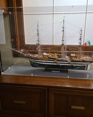 Amerigo Vespucci scala 1:100 con teca trasparente 