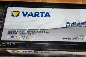 Batteria Varta M12 180Ah 1400A