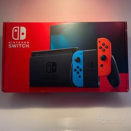 Console NINTENDO SWITCH Completa di Accessori