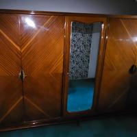 Mobile artigianale in legno