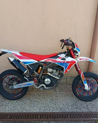 Motard fantic 125 4t 