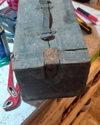 Cassa portamunizioni in legno IWW