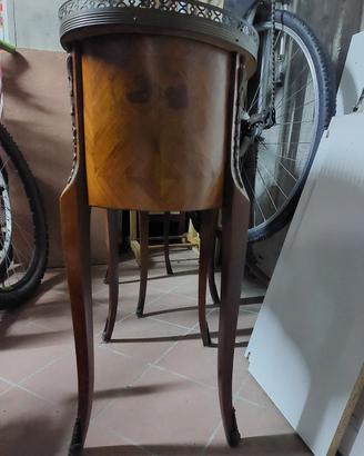 comodini in radica