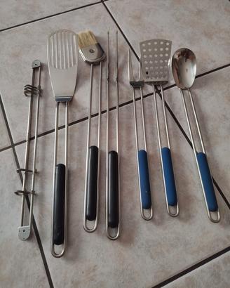 nuovo set di utensili per barbecue 