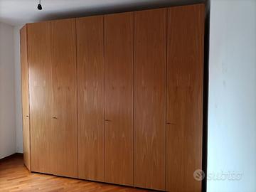 Armadio in legno 7 ante