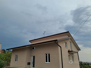 Bifamigliare ingressi indipendenti