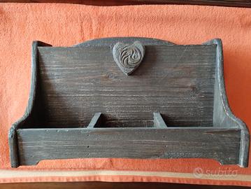 Portaoggetti in legno