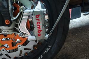 pinza radiale brembo 100 mm