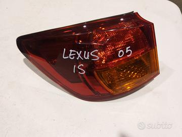 STOP FANALE POSTERIORE SINISTRO LEXUS IS 200 (99>0