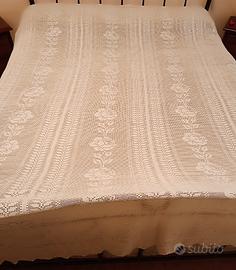 coperta letto matrimoniale fatta a mano 