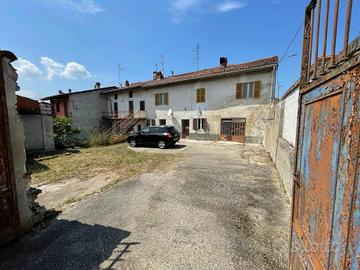 Casa indipendente di 114 m² con 4 locali e box aut