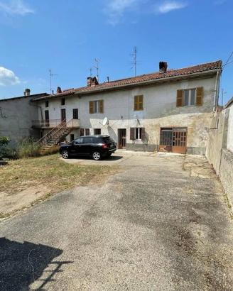 Casa indipendente di 114 m² con 4 locali e box aut
