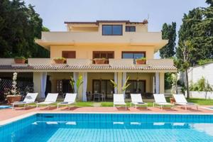 VILLA UNIFAMILIARE CON PISCINA - MONDELLO, PRESSI