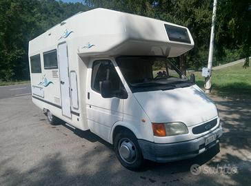 Camper ARK monoscocca vetroresina
