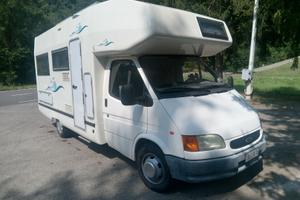 Camper ARK monoscocca vetroresina