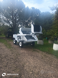 Dumper 4x4 con Pala caricatrice