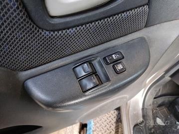 Comando vetri ant sx TOYOTA YARIS VERSO del 2003