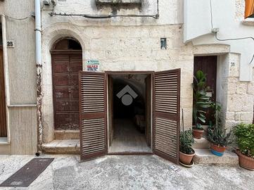 MONOLOCALE A CONVERSANO