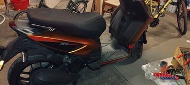  scooter 125 sr